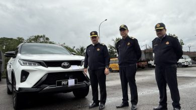 Photo of PRF变RF鱼目混珠 讲师“一车两牌”避罚单