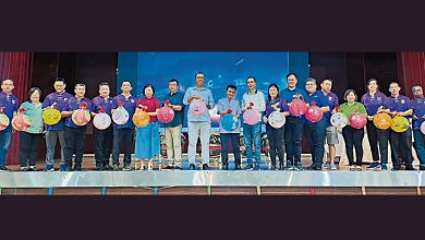 Photo of 【商务小学中秋晚会】李文兴:优化求学环境 尽力为商务争取拨款