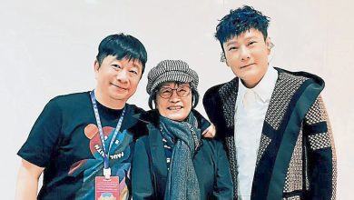 Photo of 张信哲 圆梦为母亲献唱