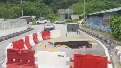 Photo of 新港第10条路塌陷 封1车道维修