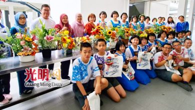 Photo of 【恆中分校花景造型设计赛颁奖礼】卢思冰:曾是合唱团学员 王文升校外赛负责编曲