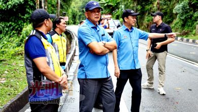 Photo of 工程部评估受损程度 秘书长巡视土崩处