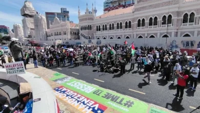 Photo of “拒绝特朗普”集会移师独立广场 逾200人聚集抗议特朗普