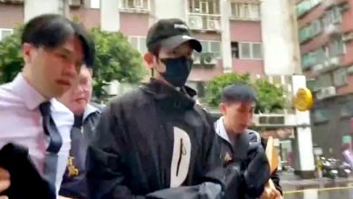 Photo of 闪兵艺人〡警入屋上铐修杰楷 贾静雯心痛小孩受惊吓