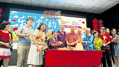 Photo of 魏晓隆服务中心联同多单位 安老院办中秋活动
