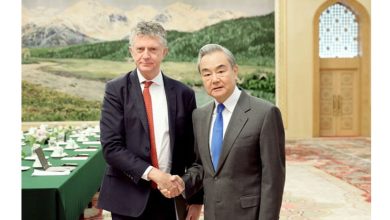 Photo of 阐述中在涉日问题立场 王毅：英国应坚守一中原则