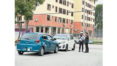 Photo of 敦阿里美食中心为单向道 车主乱停车易肇意外
