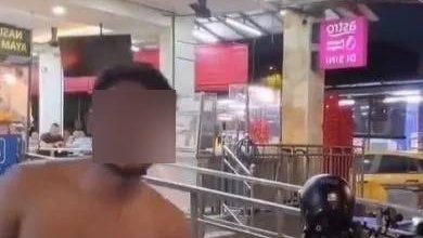 Photo of 赤裸上身只穿尿布！ 2男子户外直播惹众怒