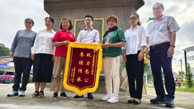 Photo of 云南南侨机工学会暨合唱团 致祭抗战罹难同胞 