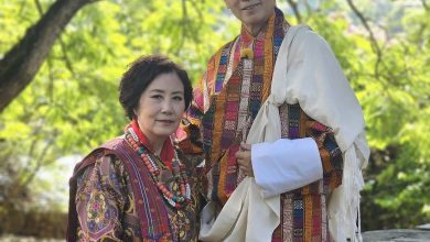 Photo of 结婚16年首披嫁衣 汪明荃罗家英喜获不丹大师赐福圆梦