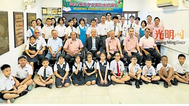 Photo of 北马机械及车辆零件商会颁奖励金 刘勇宏勉学子追求卓越