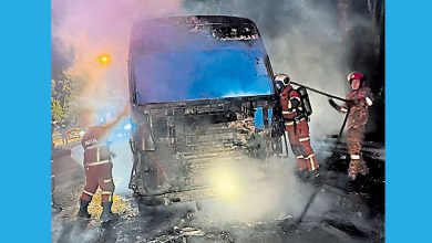 Photo of 罗里起火燃烧无伤亡