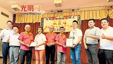Photo of 【五条路海尾献义坛庆神诞】义卖光明筹获2000元 捐光育华小建校基金