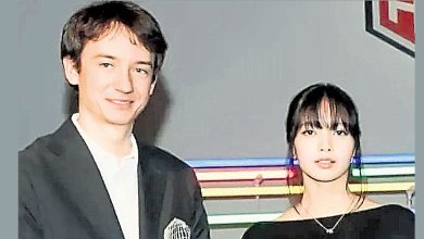 Photo of BLACKPINK Lisa遭酸资源靠首富男友