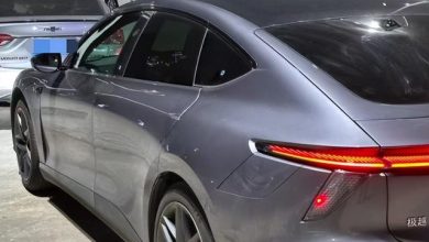 Photo of “不倒闭都不买！” 中国青年半价买烂尾电动车
