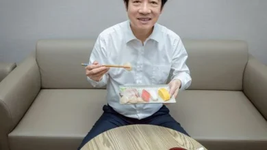 Photo of 赖清德贴吃日海鲜照 中外交部批做秀
