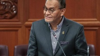 Photo of 水灾冲击49所公共医疗机构 卫长: 19所暂关闭转移运作
