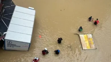 Photo of “希望与失望无限循环” 一家四口受困多日终被救出