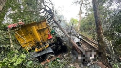 Photo of 罗里失控坠山坡深处起火 司机全身烧伤亡