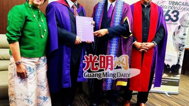 Photo of 理大最年长毕业生 57岁工程师圆行医梦