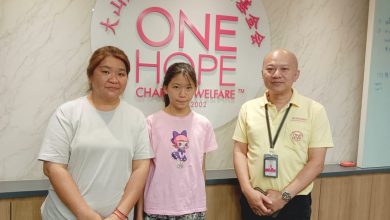 Photo of 12岁女儿脊椎弯曲44度影响呼吸 单亲妈妈急筹5万5手术费