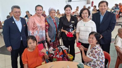 Photo of 槟马台商会访老人院  温情陪伴长者共餐