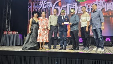 Photo of 苏创兴: 校友会赞助30台 韩中已有71台智能板