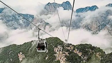 Photo of 华山西峰索道遇大风停运 上百游客滞留山顶