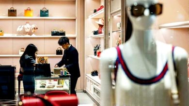 Photo of 女子斥奢侈品店“穿着歧视” 买包竟遭店员冷眼