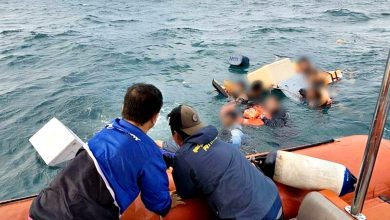 Photo of 芭提雅巨浪击翻船只 15人漂浮8小时