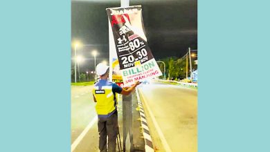 Photo of 曼绒市会展开取缔 广告条挂错处照充公