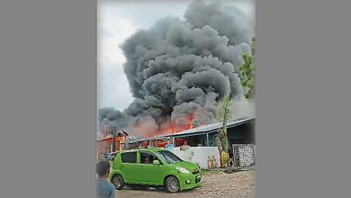 Photo of 双溪瑟都喷漆厂着火 殃及邻屋毁8车