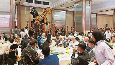 Photo of 【马高峰龙狮体会30周年宴】杨庆权：不谙中文不是障碍 舞狮文化跨越语言