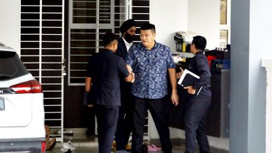 Photo of 指控反贪会官员持枪恐吓案 警方第三度上门向刁健城一家录供