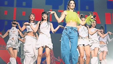 Photo of Ella唱到杭州 卖弄性感