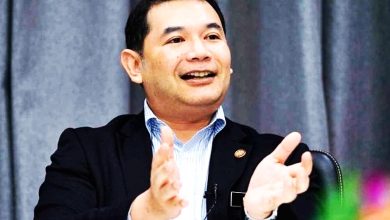 Photo of 后辈接任部长 拉菲兹寄语阿克马 不诚信作茧自缚