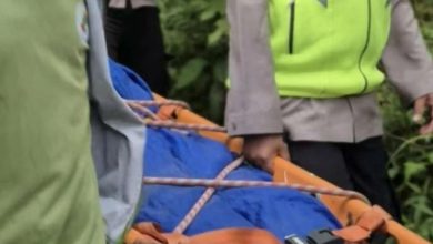 Photo of 仅带水瓶拖鞋就攻顶 3好友1死2获救