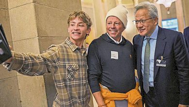 Photo of 认为中未必接受降规晶片 黄仁勋支持出口管制