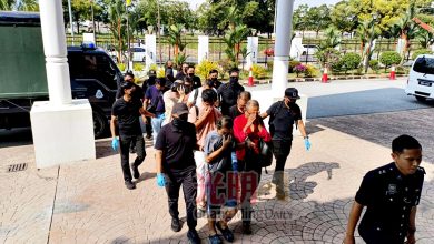 Photo of 持色情片涉违反自然性行为 7男被控4人认罪