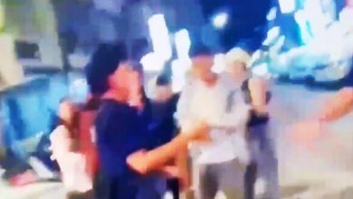 Photo of 大马游客拍“同款车牌” 车主误认想举报 4人当街互殴