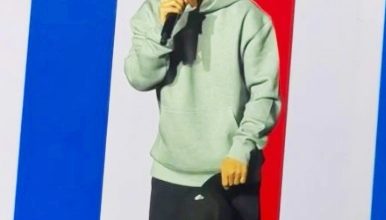 Photo of 侧田无惧光头示人 脱帽自嘲：我中年啦