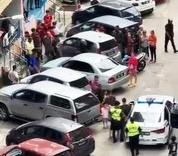 Photo of 外籍男子失控挥舞利器 警民合力制伏