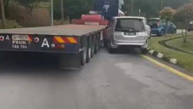 Photo of R&R乱停车酿祸 拖格罗里撞上挡路私家车