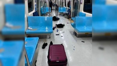 Photo of 男子激动伞敲玻璃大叫 台捷运“全车人吓跑”