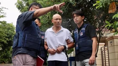 Photo of 涉专程飞往新加坡破门行窃 中国男子被押返现场重组案情