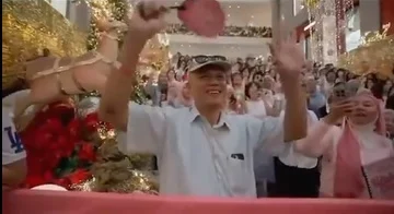 Photo of 关店追星 披萨大叔从古城到首都 圆梦见Seventeen