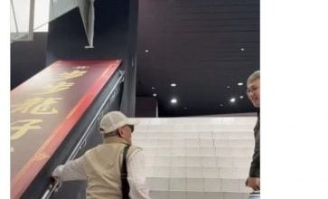 Photo of 拍片公审90多岁阿伯“插队”! “正义魔人”反被骂“把人性踩在脚底！”