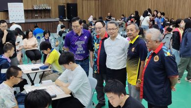 Photo of 广汀杯槟中小学生象棋赛 136选手对弈