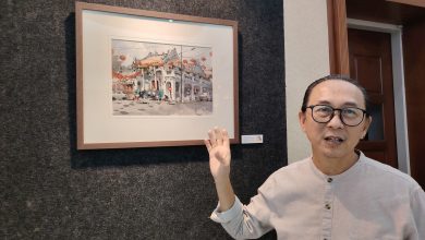 Photo of 刘子健建议广汀会馆 将作品集结成书 赠国内外来宾