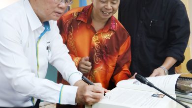 Photo of 《浮罗山背史记大全》推介 家庭巨变 太太患癌 补习师费7年圆文史梦